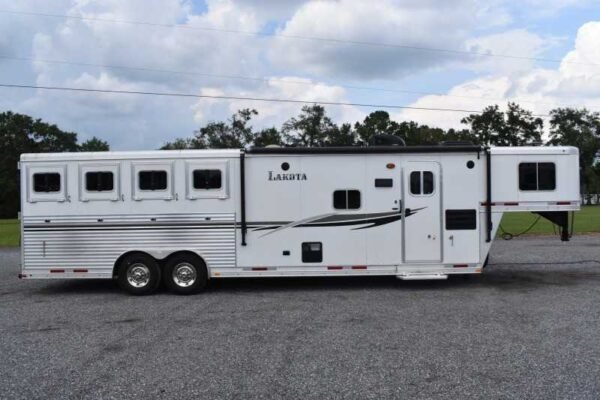 2013 Lakota Charger 8411LQ 4 Horse Trailer with 13' Short Wall - Image 2