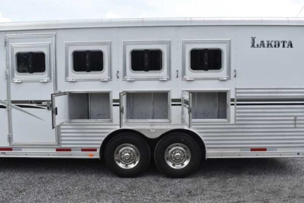 2013 Lakota Charger 8411LQ 4 Horse Trailer with 13' Short Wall - Image 10