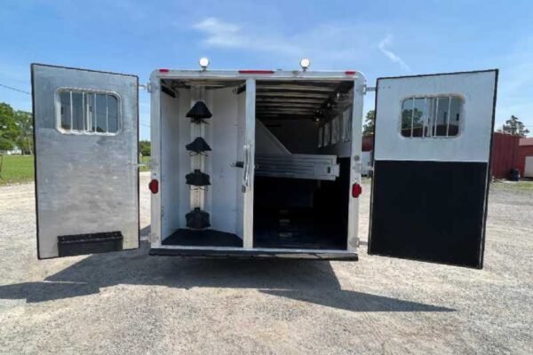 2006 Featherlite 8412LQ 4 Horse Trailer with 12' Short Wall - Image 7