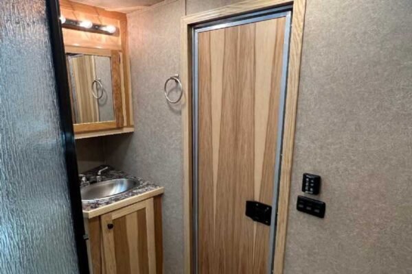 2024 Lakota Charger 8411RKGLQ 4 Horse Trailer with 11' Short Wall - Image 13