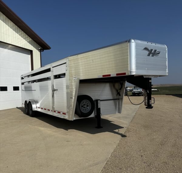 New 2024 Hillsboro 24' Livestock Trailer - Three Compartments - Image 14