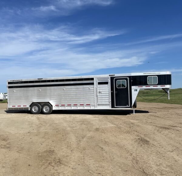 2013 Featherlite 30FT Stock Combo - 3 Compartments - Image 4