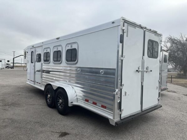 2004 Cherokee Trailers 4H GN Horse Trailer - Image 5