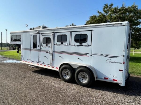 2004 Sundowner 3 Horse Weekender Horse Trailer - Image 6