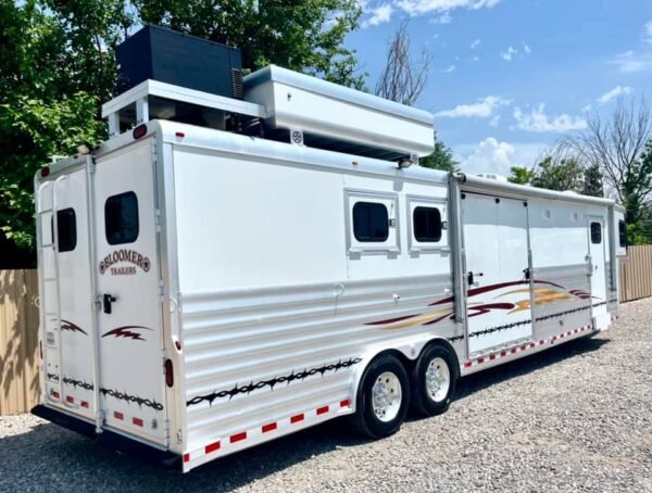 2005 Bloomer 4h Lq/Side Reverse Load/Full Rear Tack - Image 4