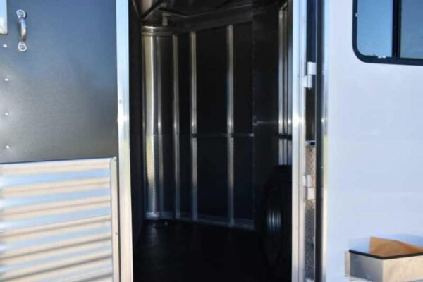 2018 Lakota 83HBPSL 3 Horse Trailer - Image 4
