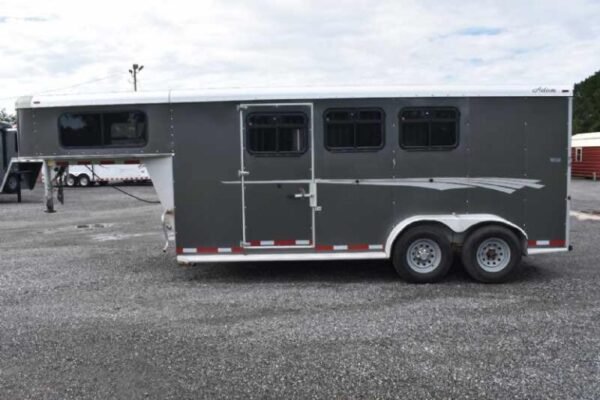 2018 Adam 7304GN 3 Horse Trailer - Image 17