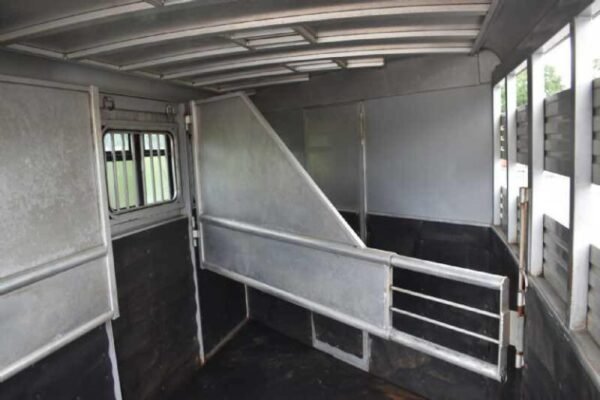 2018 Adam 7304GN 3 Horse Trailer - Image 10