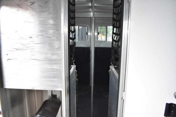 2003 Featherlite 2HST 2 Horse Trailer - Image 3