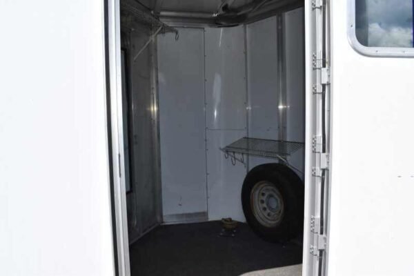 2002 Exiss SS20 2 Horse Trailer - Image 10