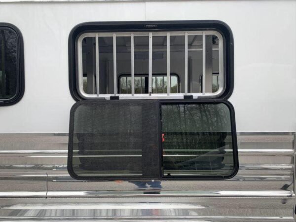 2020 19' CIMARRON BUMPER PULL 6 PEN STOCK TRAILER - Image 5