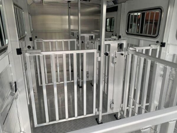 2020 19' CIMARRON BUMPER PULL 6 PEN STOCK TRAILER - Image 6