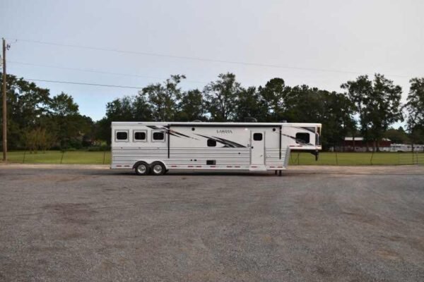 2021 Lakota BIGHORN 8316SRGLQ 3 Horse Trailer with 16' Short Wall