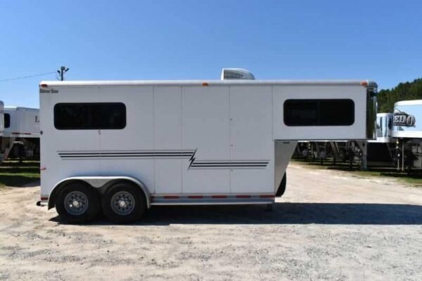 Used 2005 Silver Star 2HGNLQ 2 Horse Trailer with 4' Short Wall - Image 13