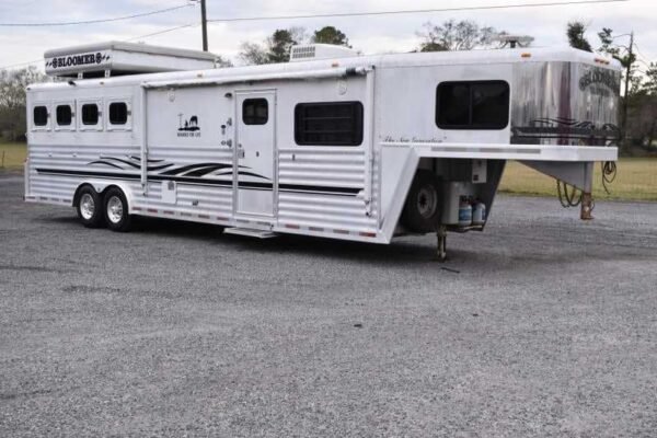 2003 Bloomer 8414LQ 4 Horse Trailer with 14' Short Wall