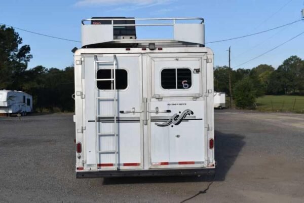 2006 Platinum 8410LQ 4 Horse Trailer with 9' Short Wall - Image 19