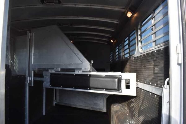 2006 Platinum 8410LQ 4 Horse Trailer with 9' Short Wall - Image 23