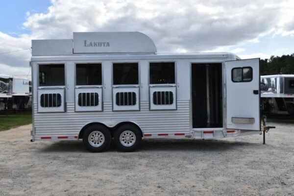 2018 Lakota 84HBPSL 4 Horse Trailer with 2' Short Wall - Image 3