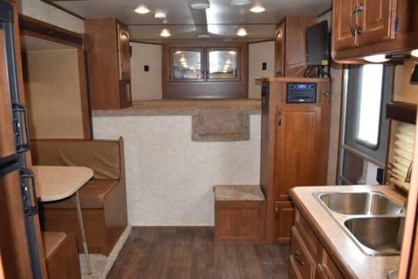 2015 Bison Ranger 3LQ Horse Trailer with 10' Short Wall - Image 10