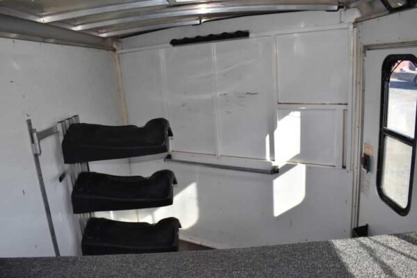 Used 2005 Sundowner 4HGN 4 Horse Trailer - Image 16