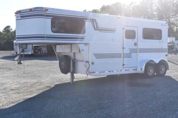 Used 1998 Silver Star 2HGN 2 Horse Trailer with 6' Short Wall - Image 3