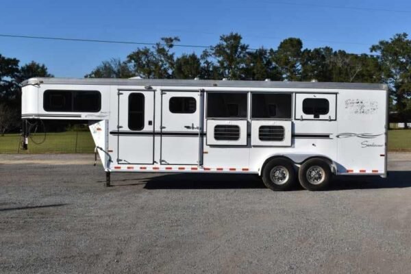 Used 2005 Sundowner 4HGN 4 Horse Trailer - Image 3