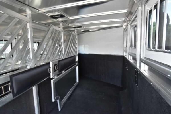 2018 Lakota 84HBPSL 4 Horse Trailer with 2' Short Wall - Image 15