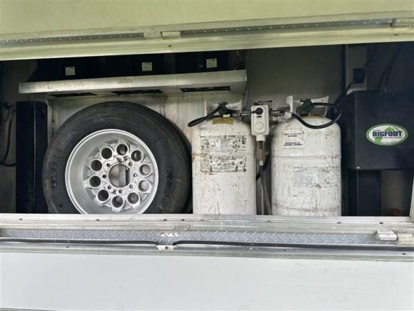 2014 Lakota Bighorn 8416, Generator, Couch, Dinette 17’ Shortwall, 4 Horse Trailer, 12' Slide. - Image 13
