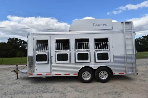2018 Lakota 84HBPSL 4 Horse Trailer with 2' Short Wall - Image 7