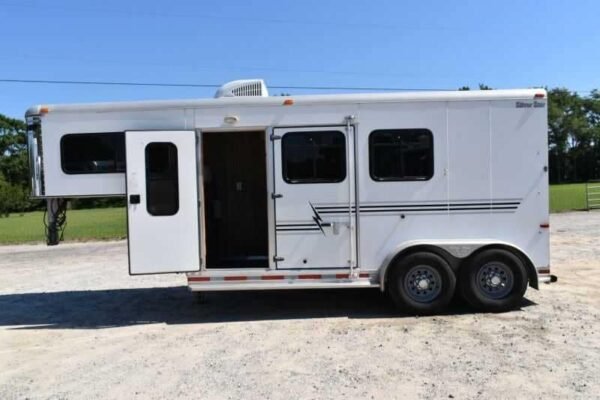 Used 2005 Silver Star 2HGNLQ 2 Horse Trailer with 4' Short Wall - Image 6