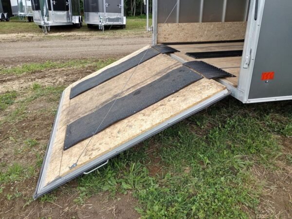 2022 Sno Pro Trailers 101×12 Aluminum Hybrid 2.0 w/Tapered Ramp, Mats & Guides - Image 12
