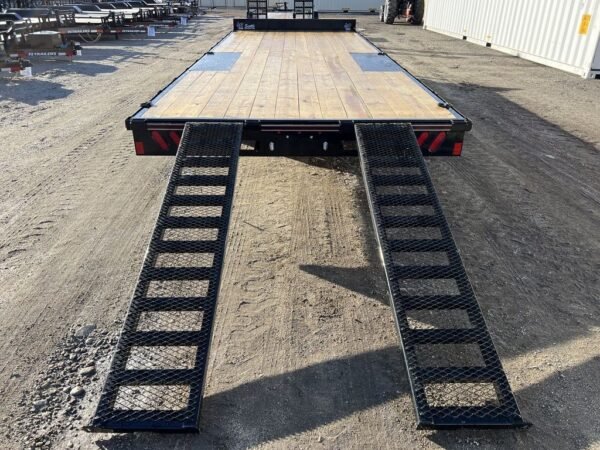 2024 Diamond C 8.5x22 7K Deckover Trailer w/Slide-In Ramps - Image 9