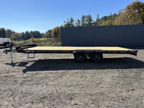 2024 Diamond C 8.5x20 7K Deckover Trailer w/Slide-In Ramps - Image 4