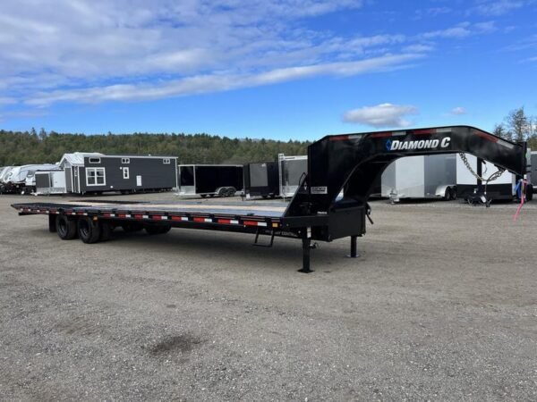 2024 Diamond C 8.5x35 25K Gooseneck Equipment Trailer w/Spare Mount - Image 9