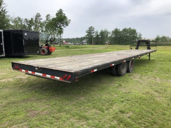 2002 Kaufman Trailers 101X40 Gooseneck Equipment Trailer w/Toolbox - Image 8